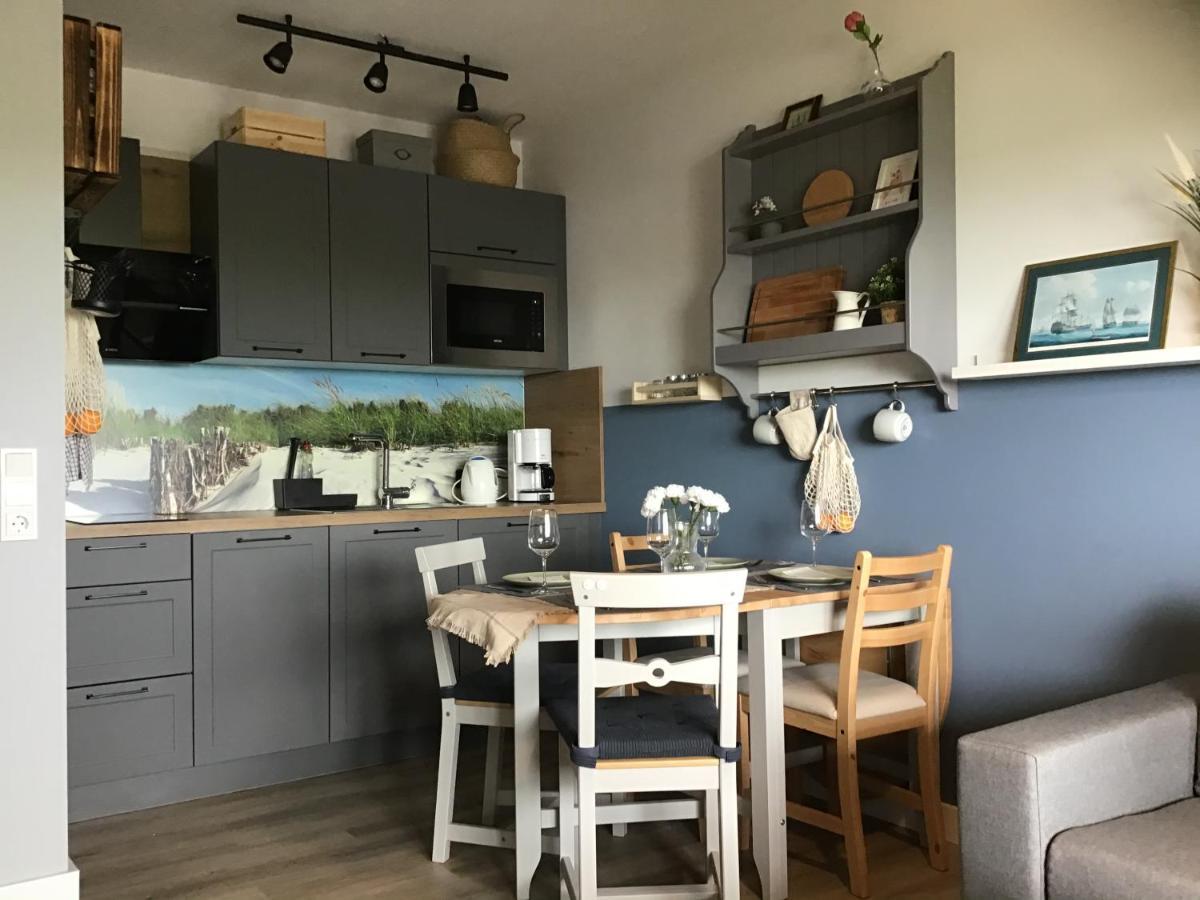 Liebevoll Eingerichtete Ferienwohnung Luettje Koje Dornum Exterior photo