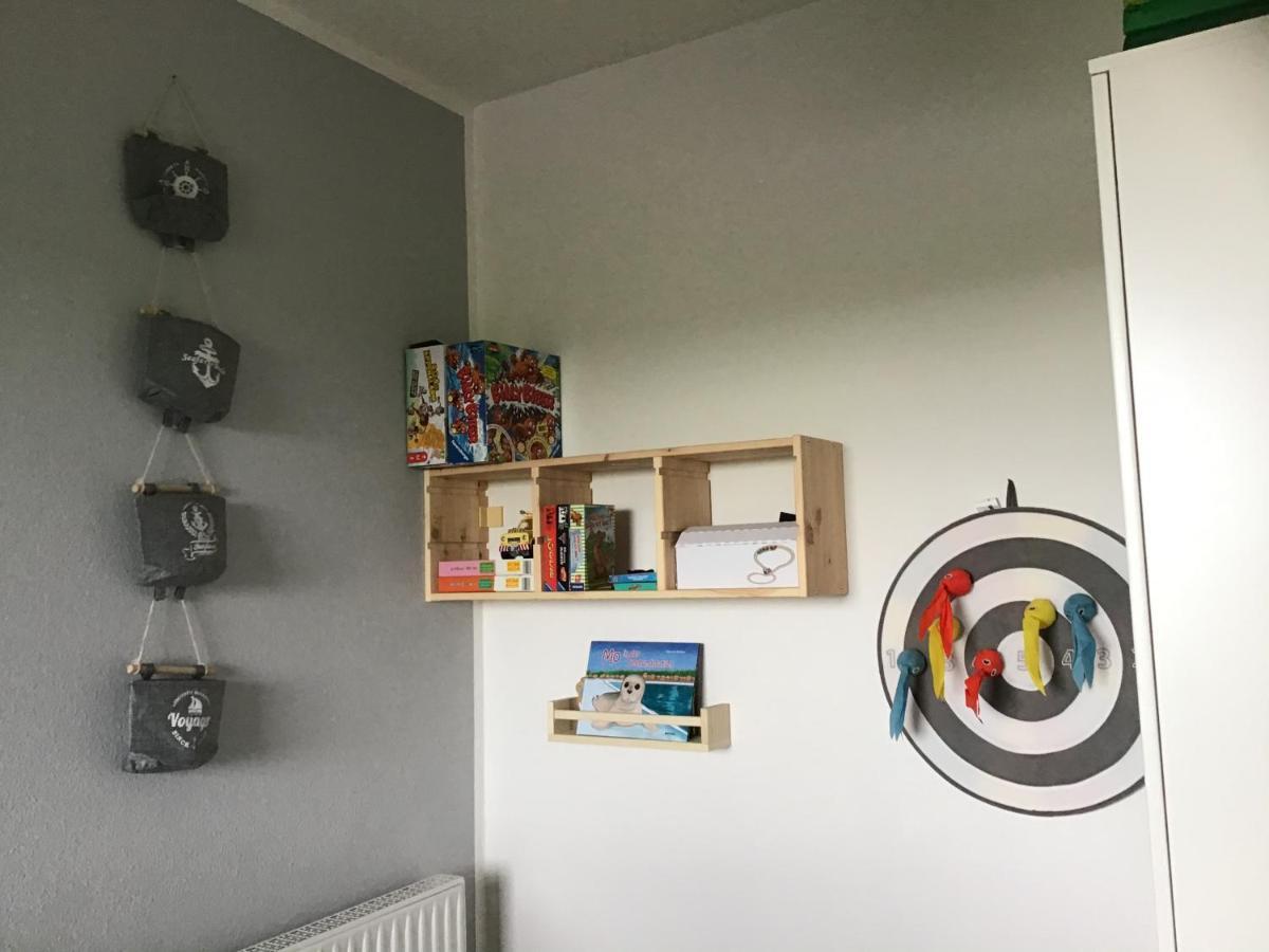 Liebevoll Eingerichtete Ferienwohnung Luettje Koje Dornum Exterior photo